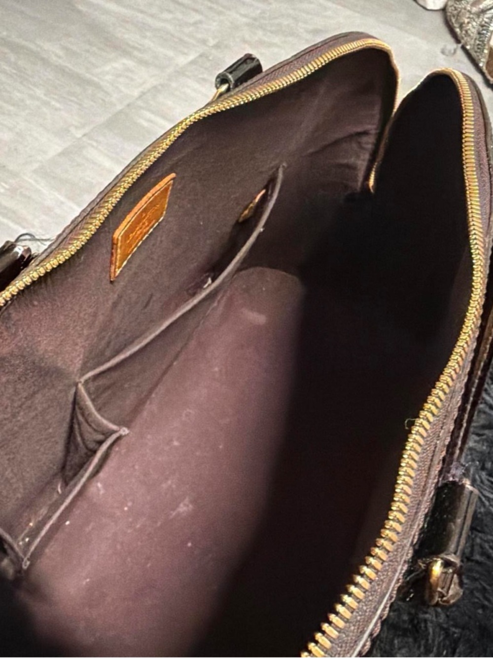 Louis Vuitton Vernis Alma PM Satchel in Deep Burgundy Patent - Picture 5 of 5